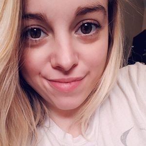 Meet your Posher, Cassandra